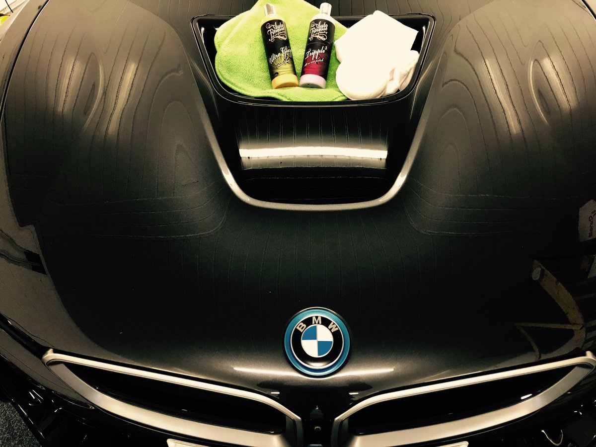 DetailedbyDale1's tweet photo. @AutoFinesse great #BMW #i8 having the full #AutoFinesse treatment ..pre sale prep https://t.co/3ioUwg3QfP
