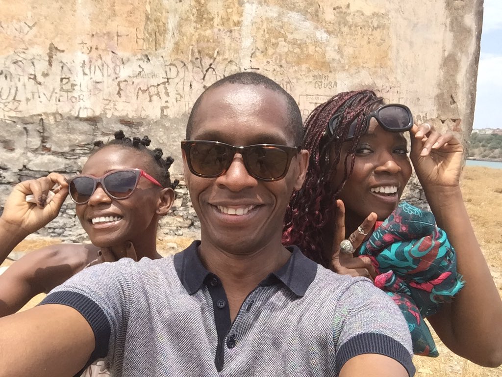 Claudy_Siar's tweet photo. Tournage et enregistrement avec @AwaLy et @pamelabadjogo sur l'îlot de #Djeu.Ici ont transité des esclaves puis on y a parqué des lépreux https://t.co/AG8m6tXh6J
