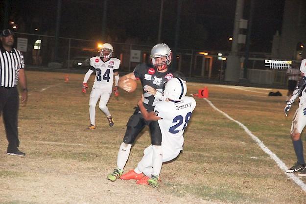 #KFLxCOS ¡<a href="/BraderRaiders/">Brader Raiders</a> implantan marca en la <a href="/KiwanisFootball/">Kiwanis Football</a> Varsity Contac! Entérate en la nota 👉 bit.ly/2oUECRI