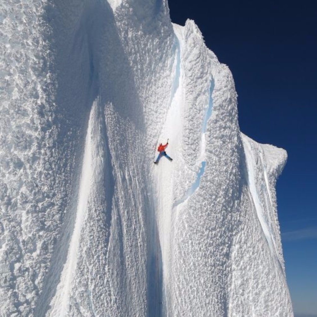 Activity_Hunter's tweet photo. Frozen - Don't let it go, don't let it go! Epic moment thanks @Extreme_Venture #iceclimbing #climbing #extreme #snow #TuesdayMotivation https://t.co/yfKJprsuk6