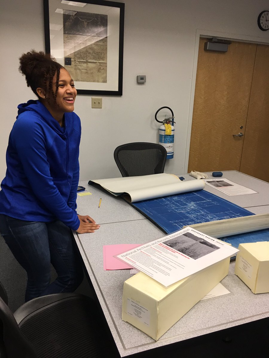 <a href="/LabAtlanta/">Lab Atlanta</a> student Hunter Smith discusses a blueprint for public housing with <a href="/thatclassdotorg/">THATClass.org</a> at the <a href="/atlantaarchives/">NationalArchivesATL</a> #inquiry #archives