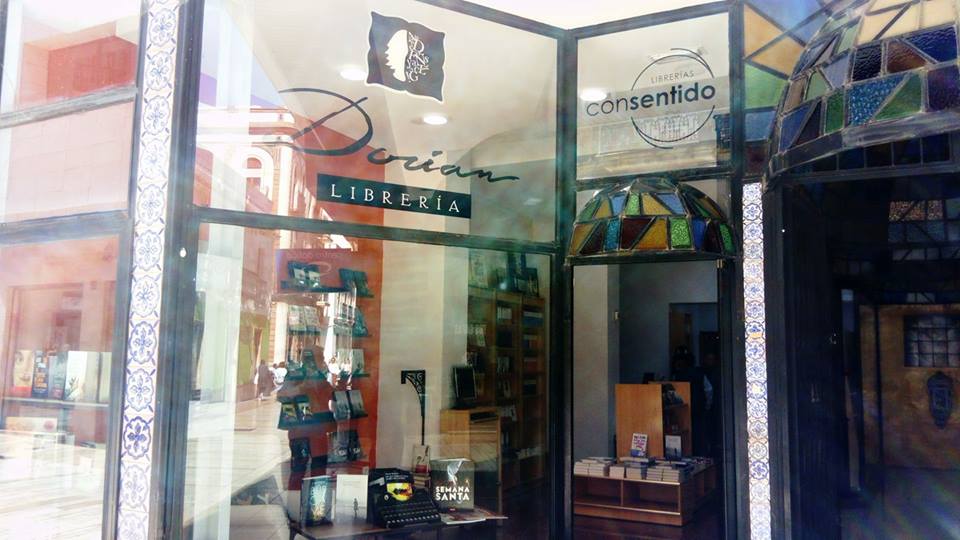 libreriadorian's tweet photo. Ya tenemos nuestras puertas abiertas...

CORRED INSENSATOS!!! https://t.co/zBCRgk5fjd