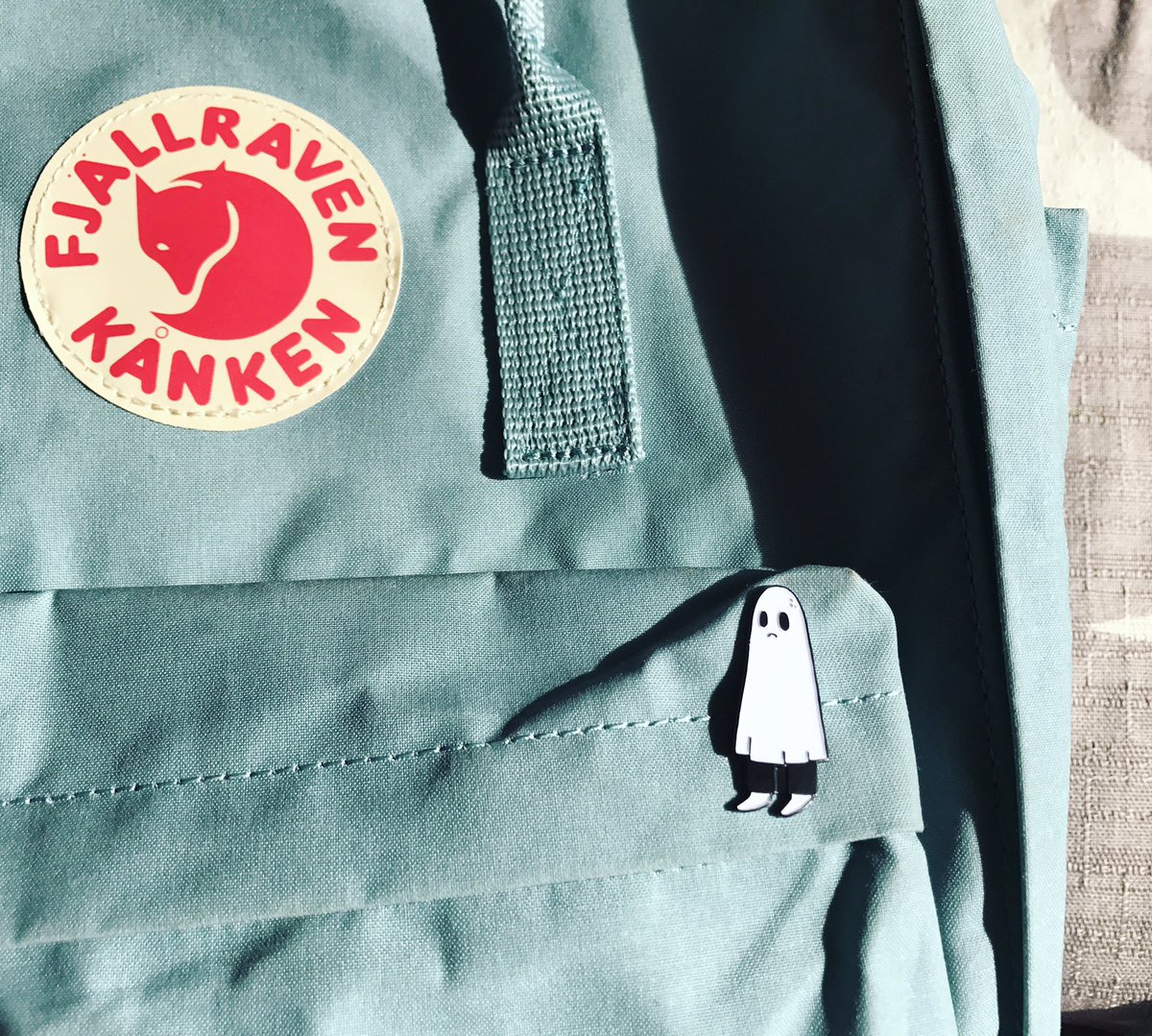 SLBeeton's tweet photo. Really pleased with the new pin for my work bag. @thesadghostclub is such a cool project promoting positive mental health awareness https://t.co/BrGe1Q6qo1