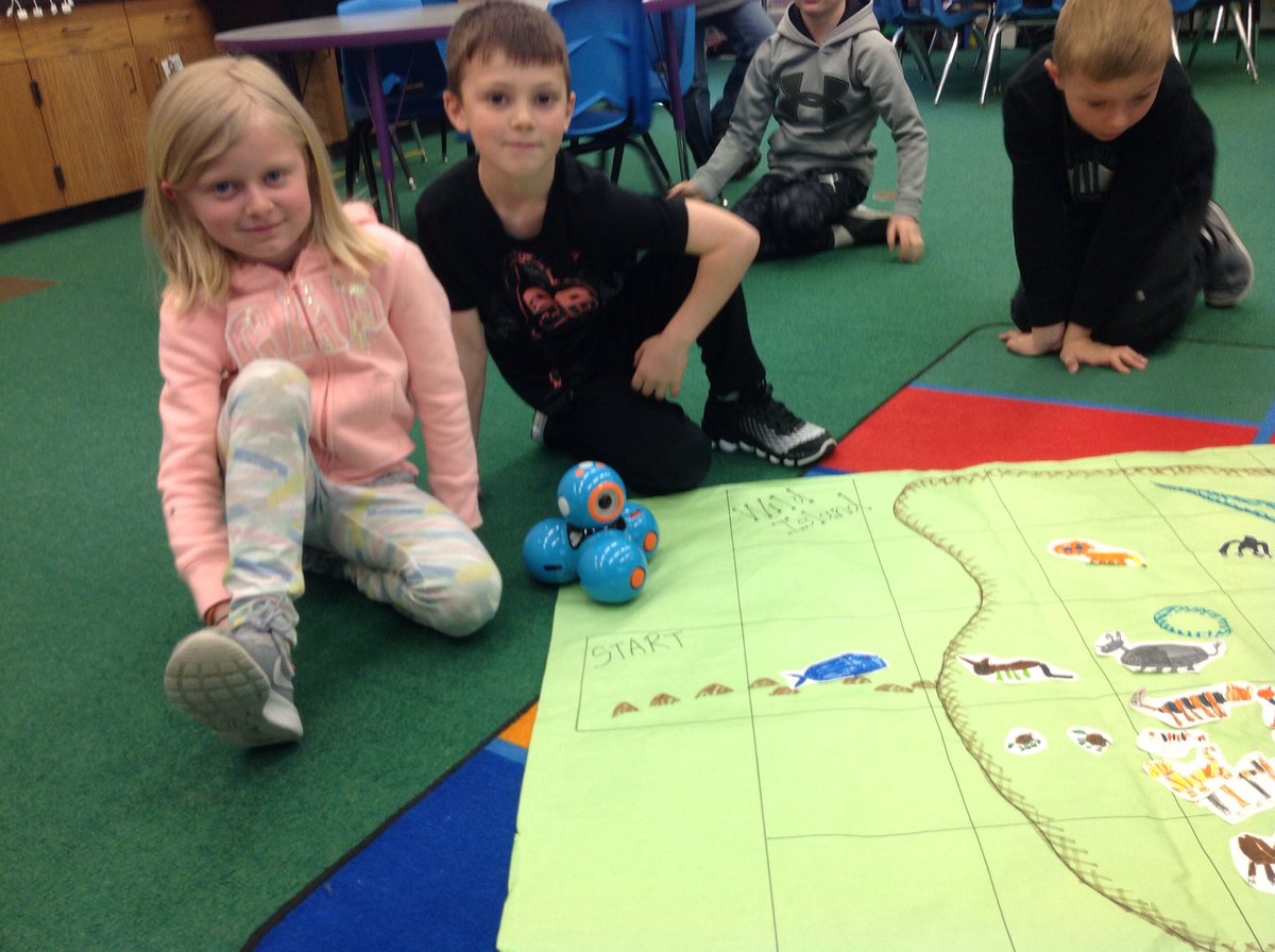 mrsdegrootclass's tweet photo. Where is the baby dragon? #1bc17 @mflicek1 https://t.co/XIjgdDTYqT