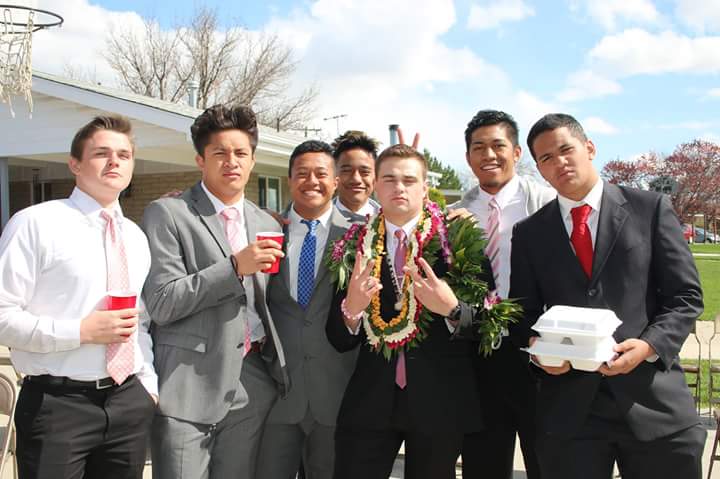 cfbg_dyltricks's tweet photo. Def gonna miss da boyz and Coaches and Friday night's and early lifts and late practice because Pala keeps talking in the huddle ❤🏈 https://t.co/NSKmDPZvmi