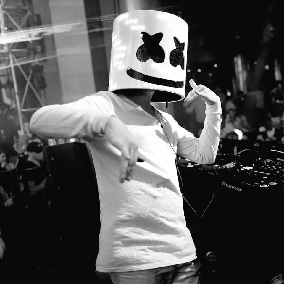 yo_ruben's tweet photo. You love @marshmellomusic https://t.co/vkmA1U0FRD