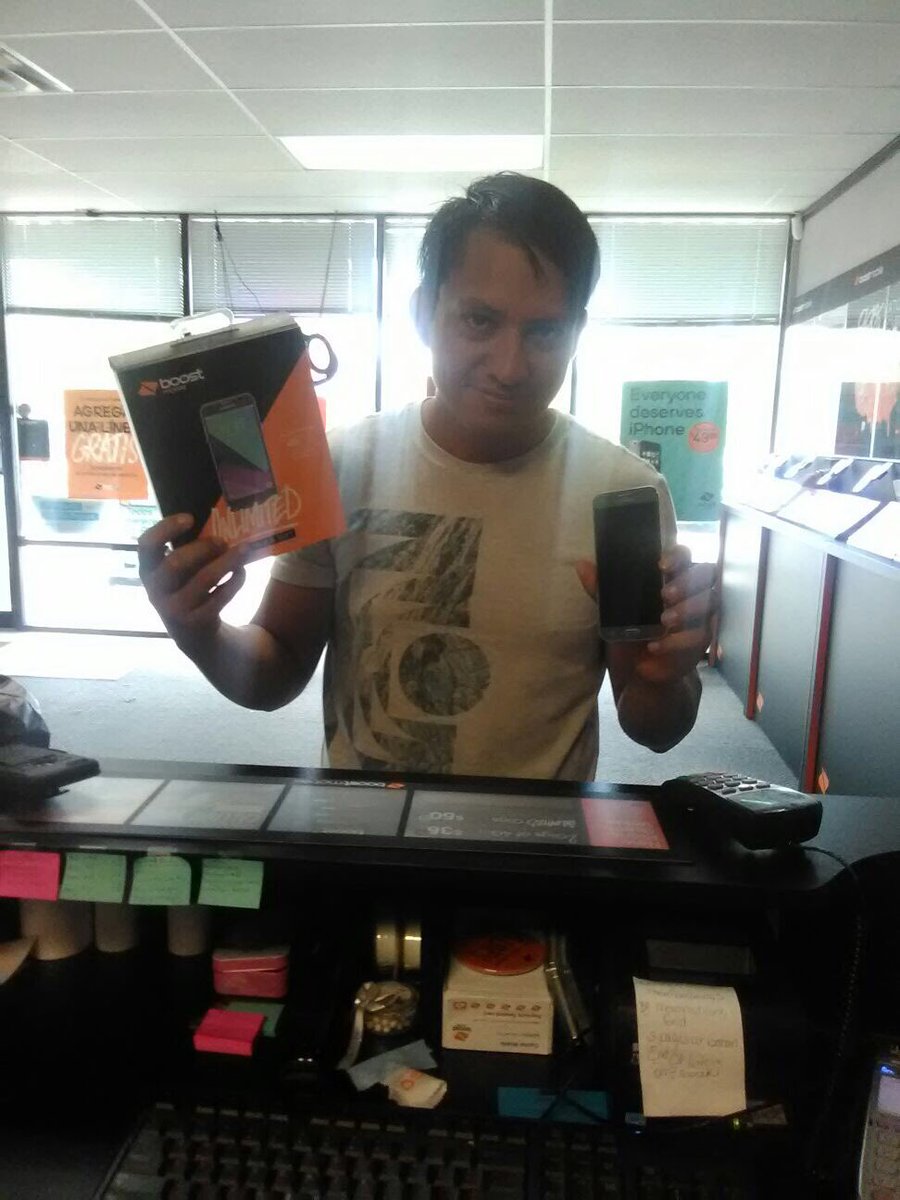 NaoumYoussef's tweet photo. Add a line; new activation; insurance; case 😉 with carol again @CapitalMobile00 https://t.co/lajTnMlcjB