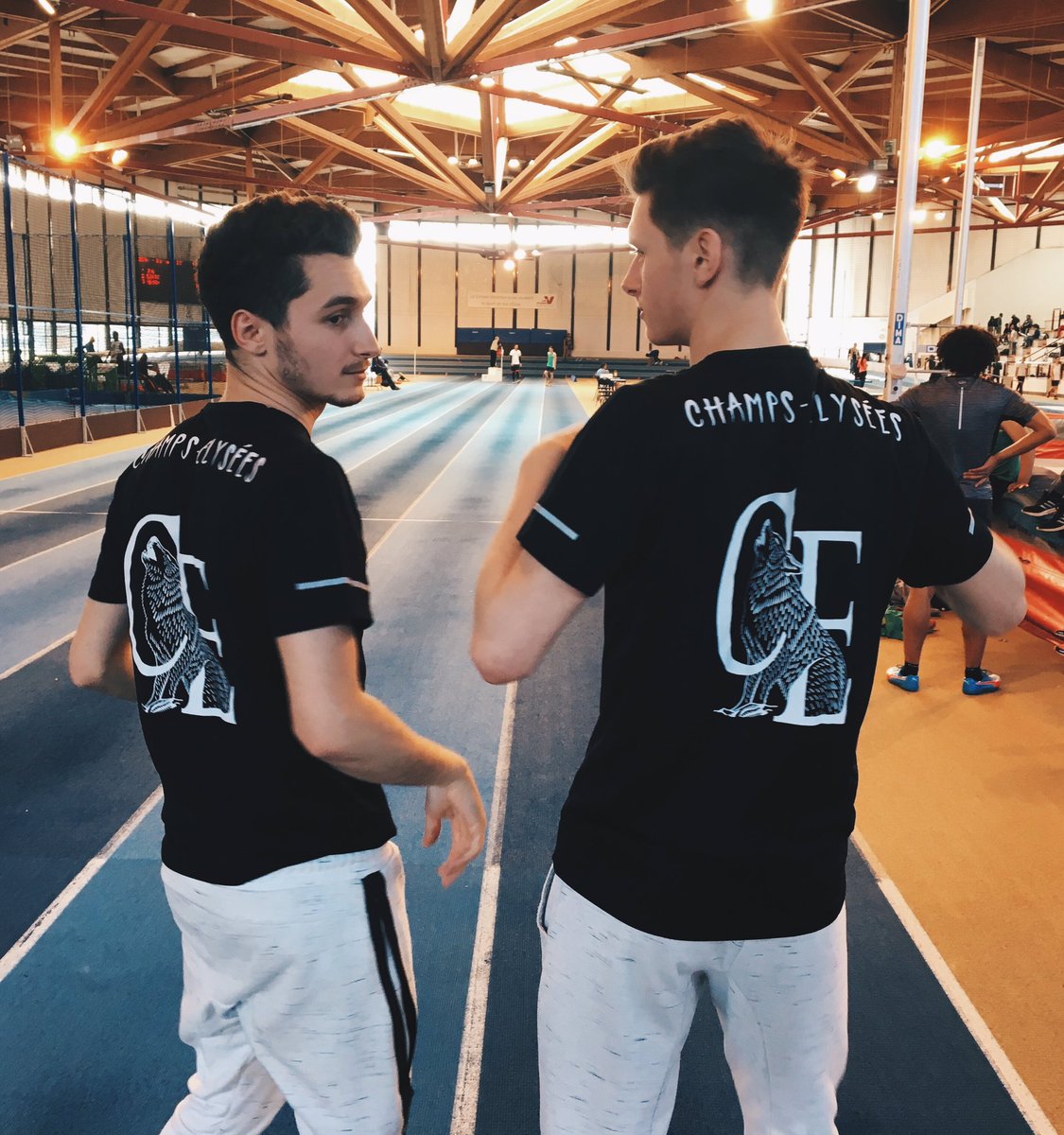 erwanrd_'s tweet photo. C'est une grande fierté de pouvoir courir au prêt de mon frère et de pouvoir apprendre de son expérience !
#whyirunchampselysees https://t.co/gdyVfllkQm