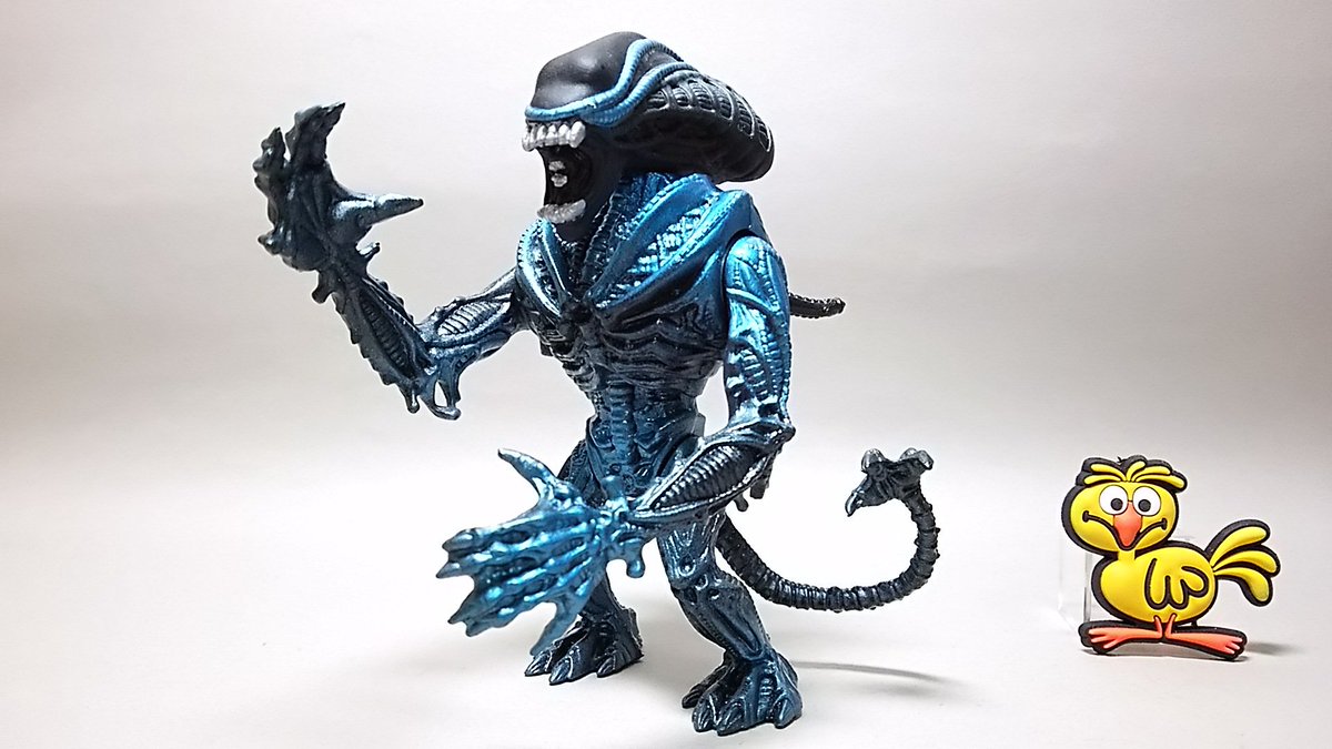 Chuckleberry ケナーゴリラエイリアン Gorilla Alien 1992 頭部が水鉄砲になっているのと背中のレバーで腕を開閉するギミックがある そしてこのゴリラとブル スコーピオンエイリアンに付属する軟質フェイスハガーはいろいろな物をホールドできて本体