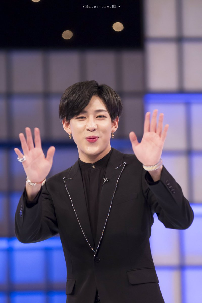 HappytimesBB's tweet photo. 170405 🔹Today Show 💕
#BamBam #뱀뱀 #GOT7 
#HappyDayBB https://t.co/5AMQ7t2O8m