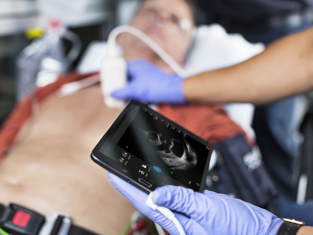 vivelesSVT's tweet photo. Comment transformer son smartphone en échographe ? C'est pour toi @lemanipradio https://t.co/5ytgtEiuk0 https://t.co/ThIri0fkEw