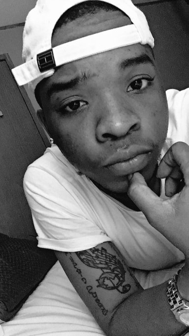 Watch 👑Jus Larry's leaked NSFW photo on TwXstars