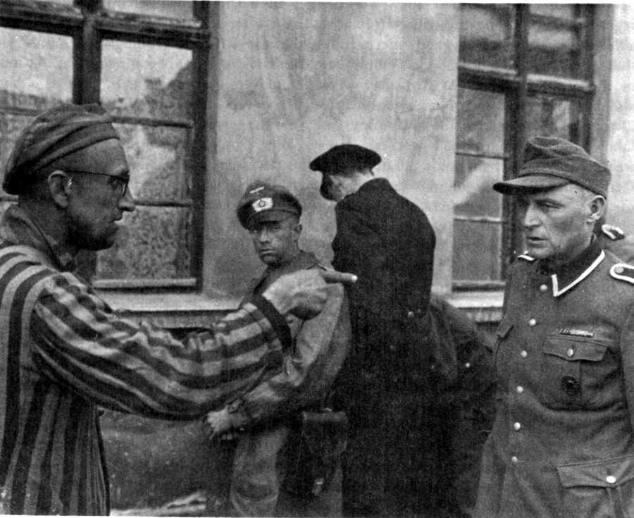 Second World War tweets from 1941 tweet media