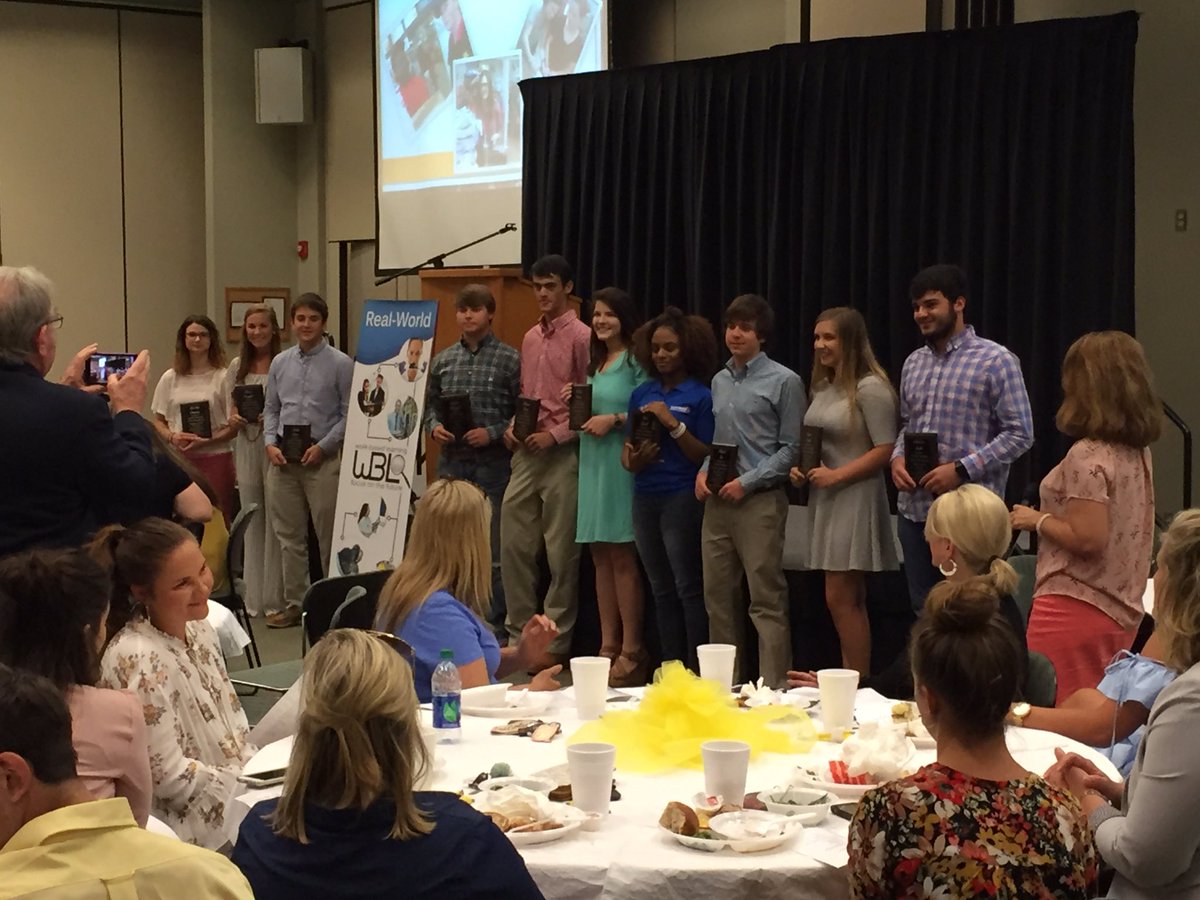 GADOEWBL (@gadoewbl_dhobbs) on Twitter photo Judy Beaver awarding students of the month at employer luncheon. <a href="/WCHSWBL_Beaver/">Jackets WBL_Beaver</a> <a href="/WBLTopGun/">Top Gun Training</a> <a href="/gadoewbl_dhobbs/">GADOEWBL</a> #WBLworks Judy Beaver awarding students of the month at employer luncheon. <a href="/WCHSWBL_Beaver/">Jackets WBL_Beaver</a> <a href="/WBLTopGun/">Top Gun Training</a> <a href="/gadoewbl_dhobbs/">GADOEWBL</a> #WBLworks