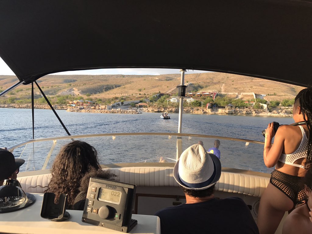 LunionSuite's tweet photo. @JBFWorldwide after work hours! #lunionsuite #Haiti #jbfworldwide ππΉ https://t.co/hsij7oFYgR