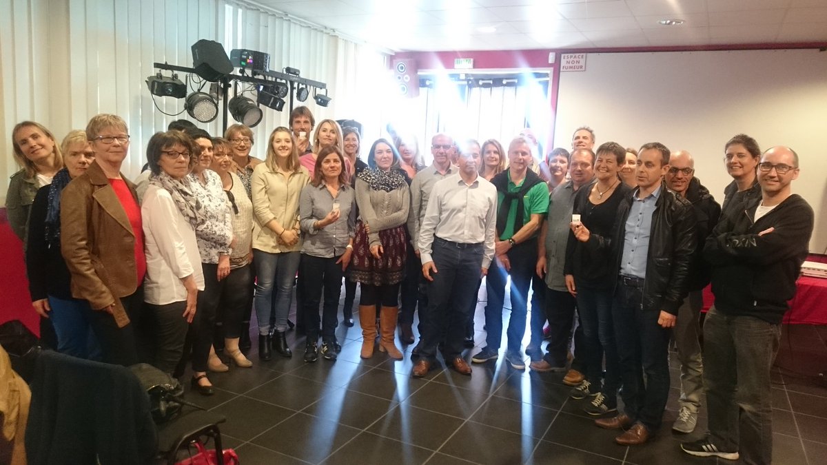 VSEBAG's tweet photo. L'équipe avant-vente AESO d'#Orange, fière de fêter les #30ans de la #FondationOrange ! https://t.co/U9a4985NtY
