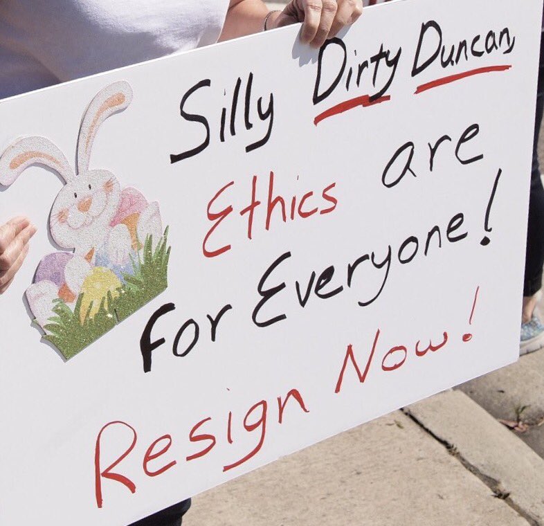 SDIndivisible's tweet photo. Dear @Rep_Hunter🐰
Happy #NationalPetDay
Any plans to fly w/🐰 today? Maybe to chat w/ DoJ investigators? Or find some #ethics 4 you?
❤️-
CA50 https://t.co/2fTYRSAP0O