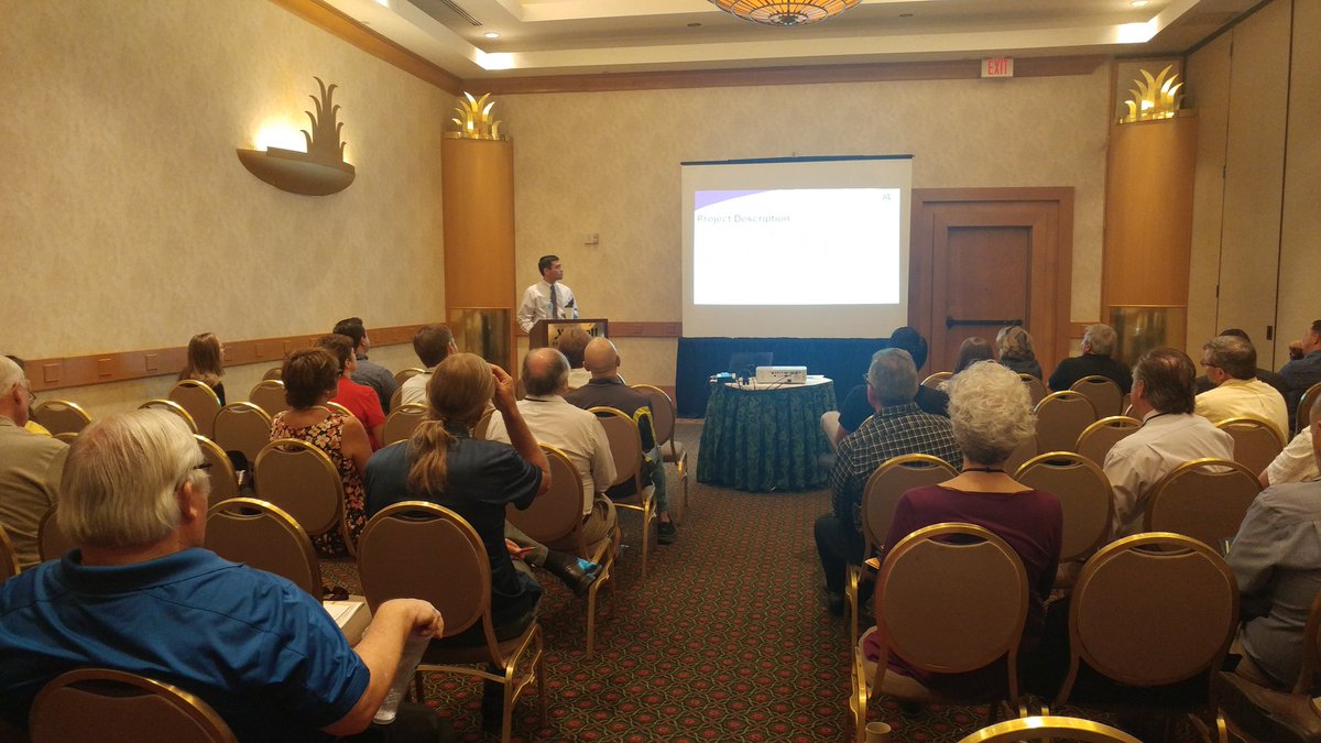 valleymetro's tweet photo. @valleymetro Service Planning Manager sharing w/other AZ #transit agencies how technology will improve rider's experience #AZtransit2017 https://t.co/xbBlpiUj8O