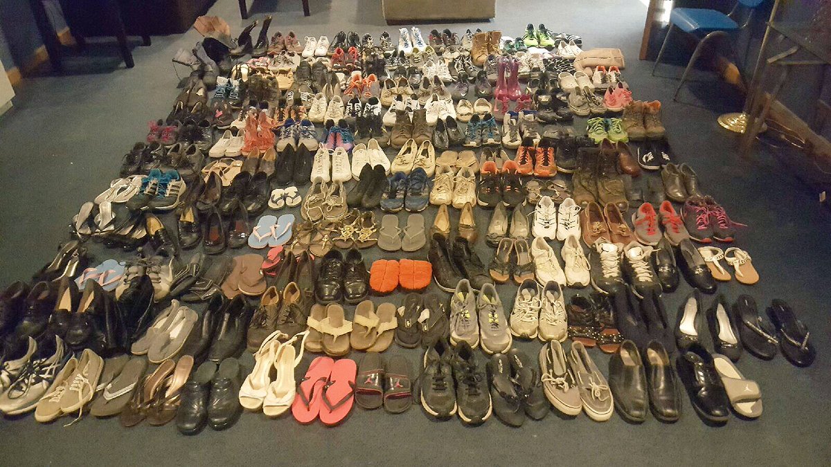 ChiOmegaMuGamma's tweet image. Shoutout to the men of @CSC_ATO for collecting 140 pairs of shoes to donate to Soles4Souls!