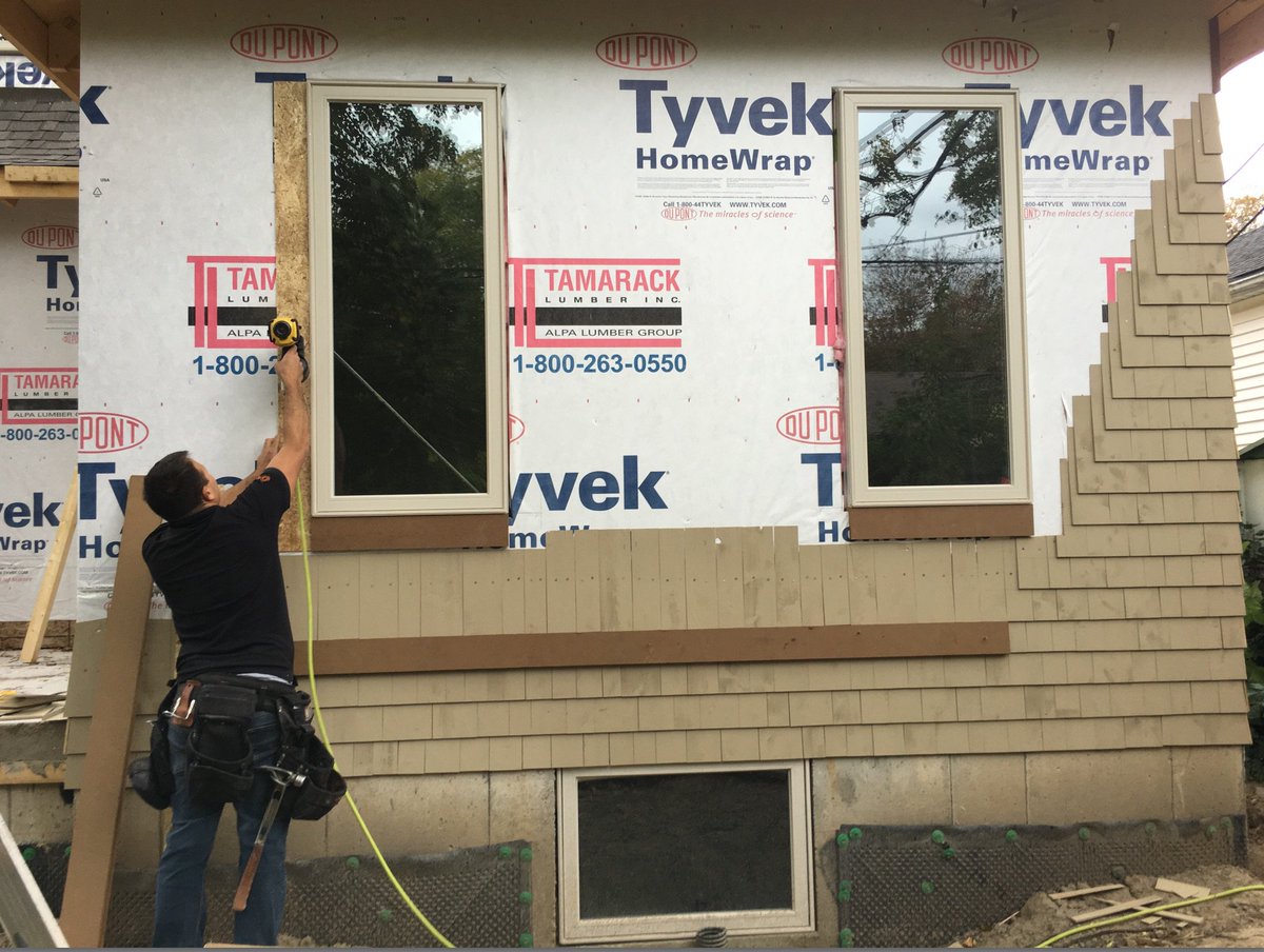 Getting that siding just right 👊

dangeloandsons.com
#roofing #roof #dangeloandsons #hamont #hamilton