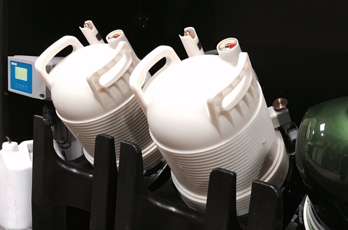 ukmobilebars's tweet image. The future of #beer arrived at @ukmobilebars today. #venues #festivals #eventprofs you need to see this.