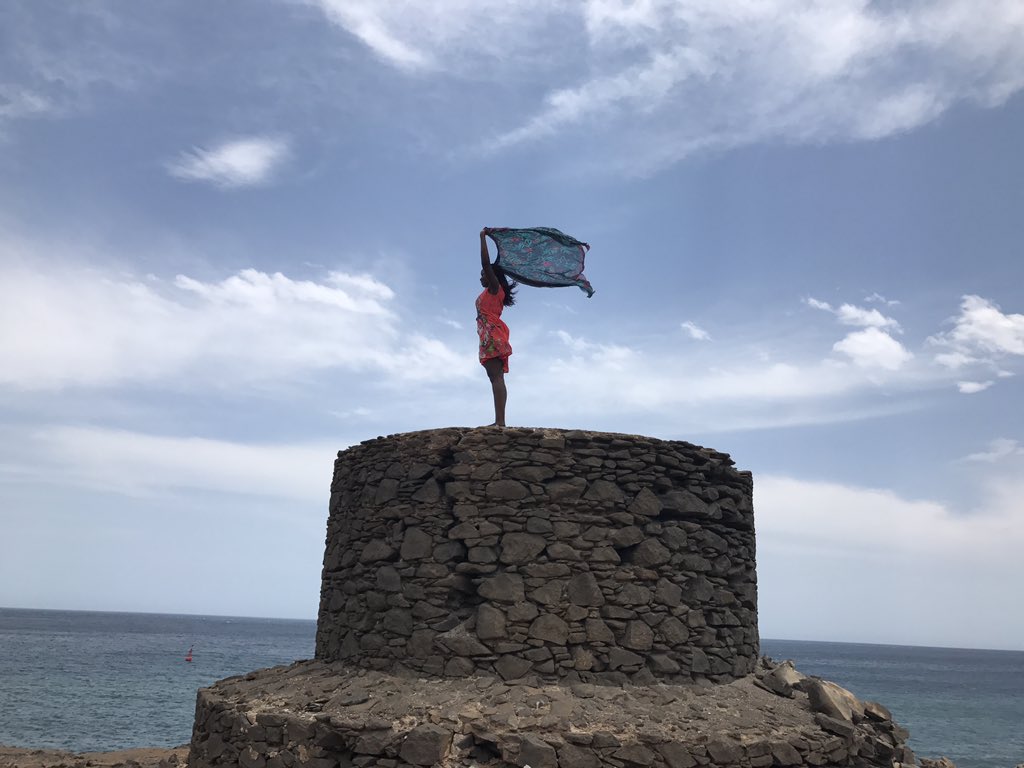 🌬Capo Verde in my heart... 🇨🇻🇨🇻🇨🇻
singing tomorrow <a href="/AtlanticMusExpo/">Atlantic Music Expo</a> #Praia #ruapedonal 7.40 pm !