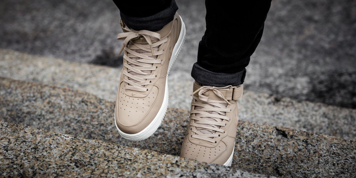 air force 1 mid retro