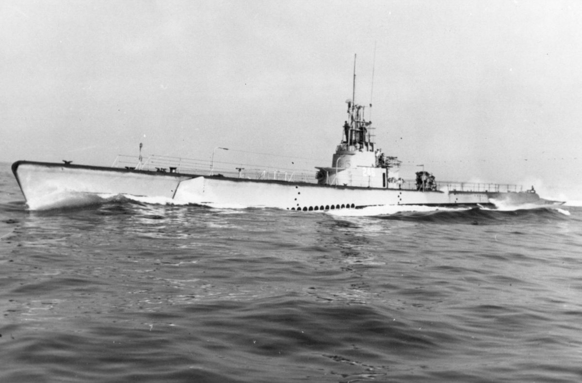 BfloNavalPark's tweet photo. On this #NationalSubmarineDay #ComeAboard and explore our #USNavy #WWII #GatoClass submarine #USSCroaker SS-246, where #HistoryIsCool. https://t.co/uNvgYgYZpp