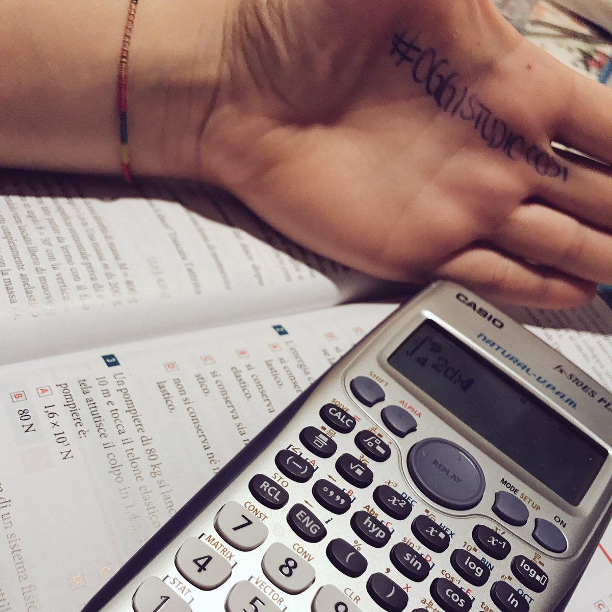 Mod_Vero's tweet photo. #collettaTAKEFLIGHT #collettiamo #scuola #oggistudiocosí #sapereconme #studiomattoedisperatissimo #metodokairos https://t.co/xhCGm1Dona https://t.co/AYUGD72PWG