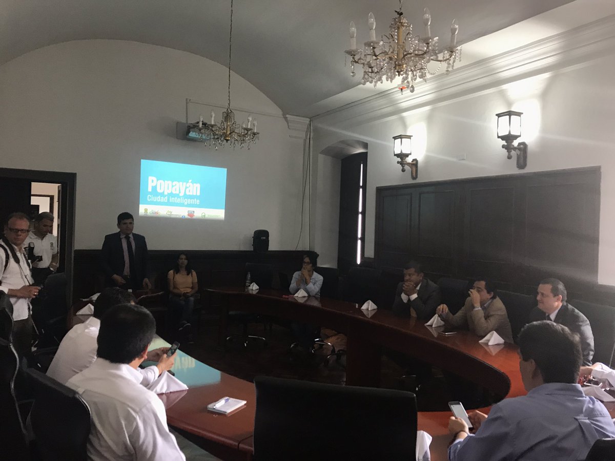 Con equipo de <a href="/AlcaldiaPopayan/">Alcaldía de Popayán</a> y el Alcalde, <a href="/_CesarAlcalde/">César Cristian Gómez</a> hablamos del proyecto Popayán Inteligente para una ciudad más sostenible.