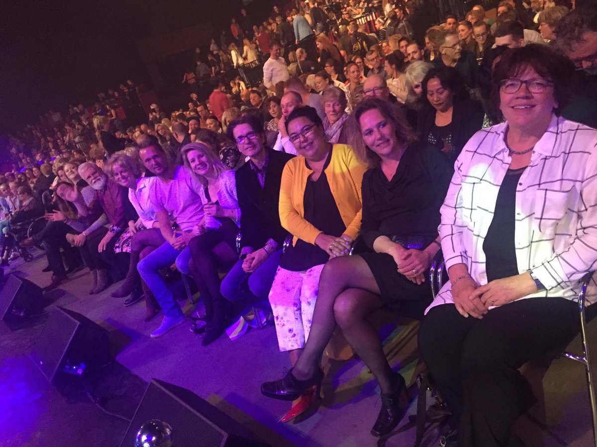 Start van <a href="/Noorderpoort/">Noorderpoort</a> Jaarprijs. Wie wordt onze topstudent. En voor het eerst onze 10 TOP docenten, klaar op de eerste rij. Zo trots!!!