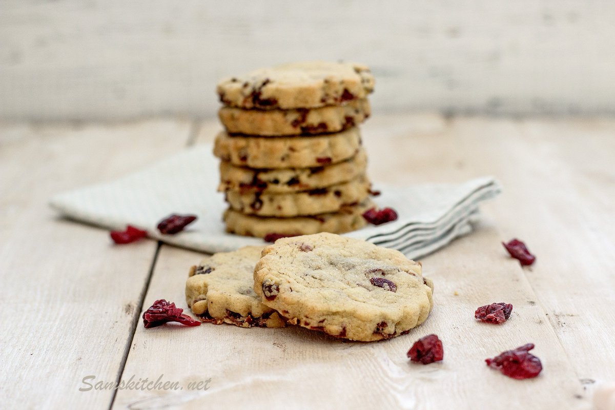 Sam_Hoey's tweet photo. Cranberry Easter Biscuits, new recipe to the blog :) https://t.co/Pt60NVdECl https://t.co/MkYT7Y0utq