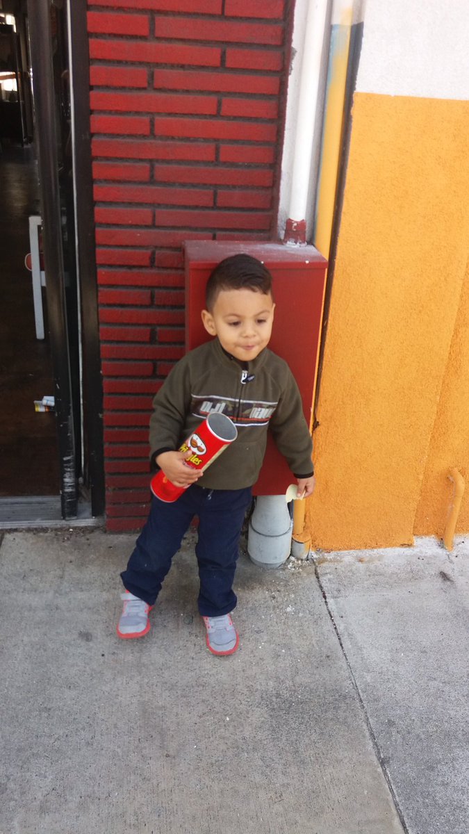 DDjceja's tweet photo. @PringlesCA he loves it!!! https://t.co/rmCs8G09PA