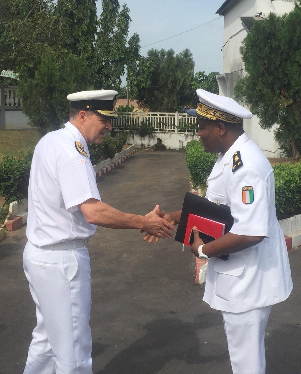 Comd_RCN's tweet photo. Symposium hauts dirigeants à Côte d'Ivoire - rencontré dirigeants de la Marine en Afrique occidentale pour mieux comprendre enjeux régionaux https://t.co/vPsrnQM23l