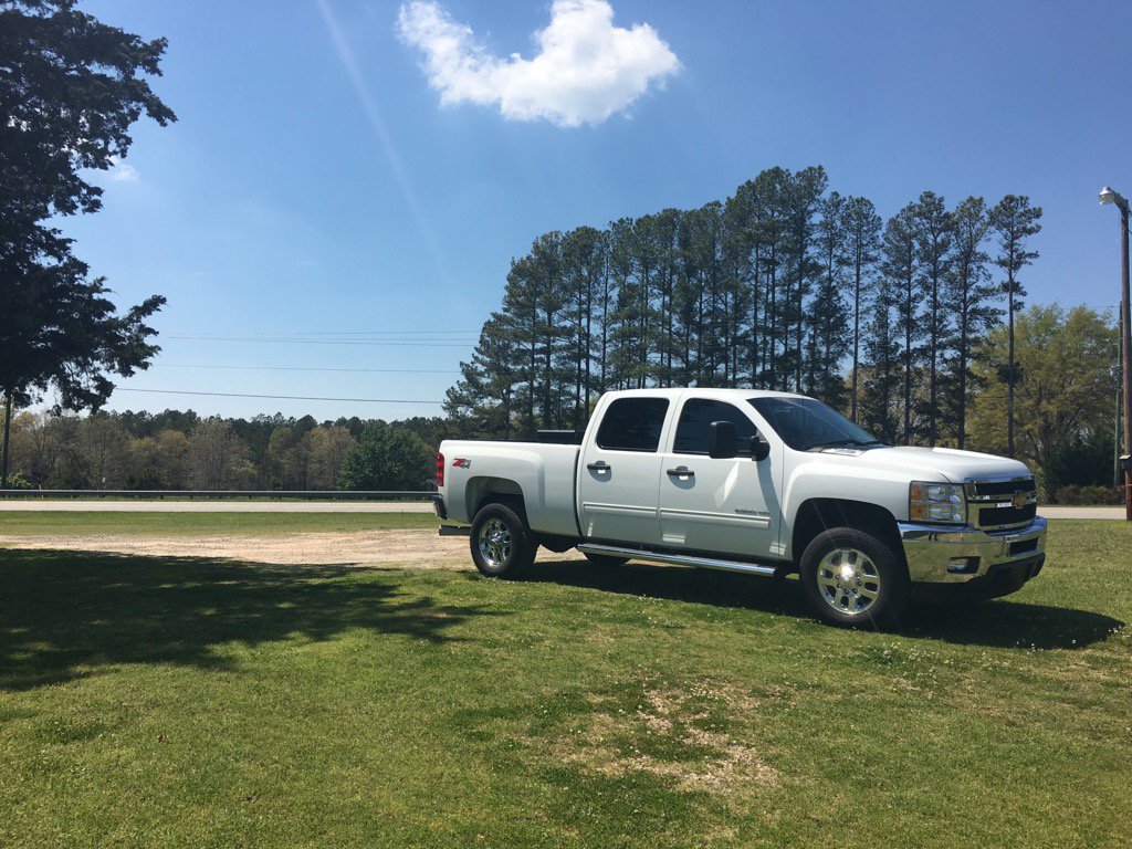 mattrhoda's tweet photo. Dang my #durmax is to sexy to drive! https://t.co/Ss4XwUlGKz