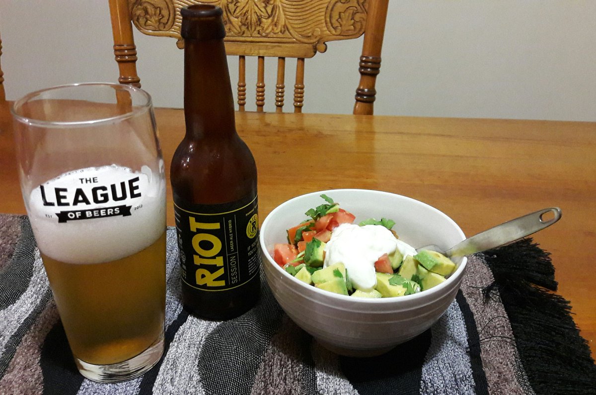 Matt_the_awesom's tweet photo. Having the @riotbeer Session Kolsch with a Mexican bowl. Very enjoyable beer and it pairs nicely with the slight spiciness of the bowl. https://t.co/lNl6q5GA1G