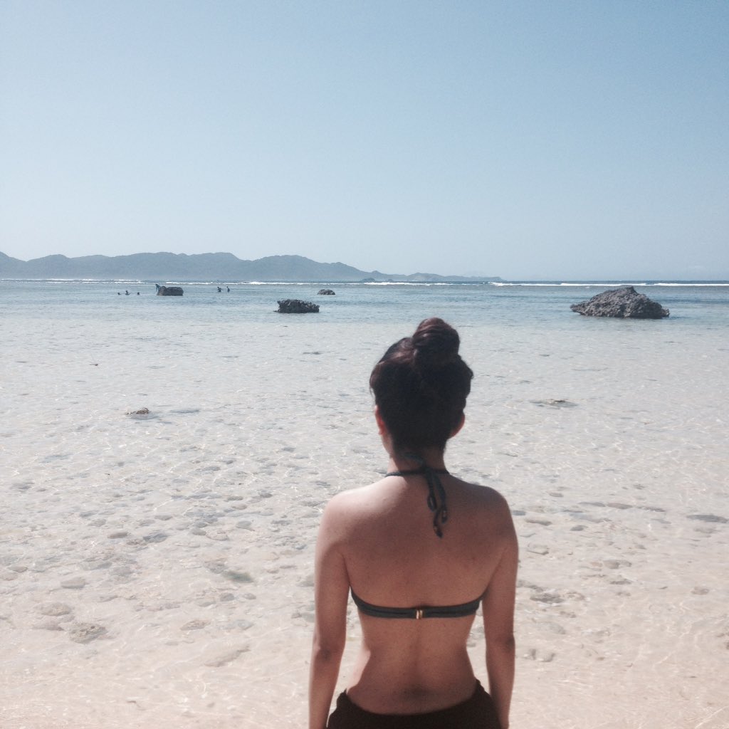 aprilnunezzz's tweet photo. Hello, beach! ❤️ #goodmorning #fashionblogger #styleblogger #vitaminsea #fashion #cagayanvalleyblogger #summer https://t.co/Z29rzwVyVt