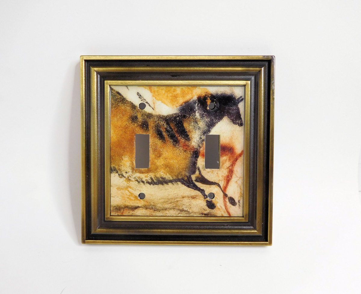serra_artcraft's tweet photo. Cave Horse Light Switch Cover, Art Switchplate, double toggle light… https://t.co/NfbJHSbaBc #Lighting #DoubleToggle https://t.co/0rUARM8Vqs