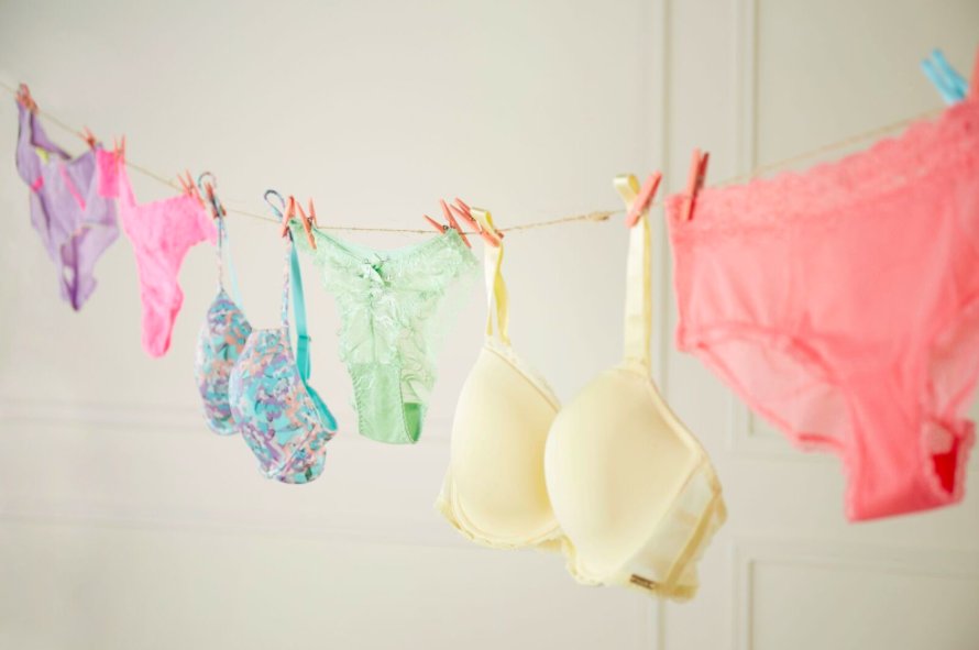 HerRoom's tweet photo. Spring is here! Update your lingerie wardrobe with our new colors: https://t.co/CxPb7tLz59 #LifeUndressed #ShopHerRoom https://t.co/PMfcP5lScc
