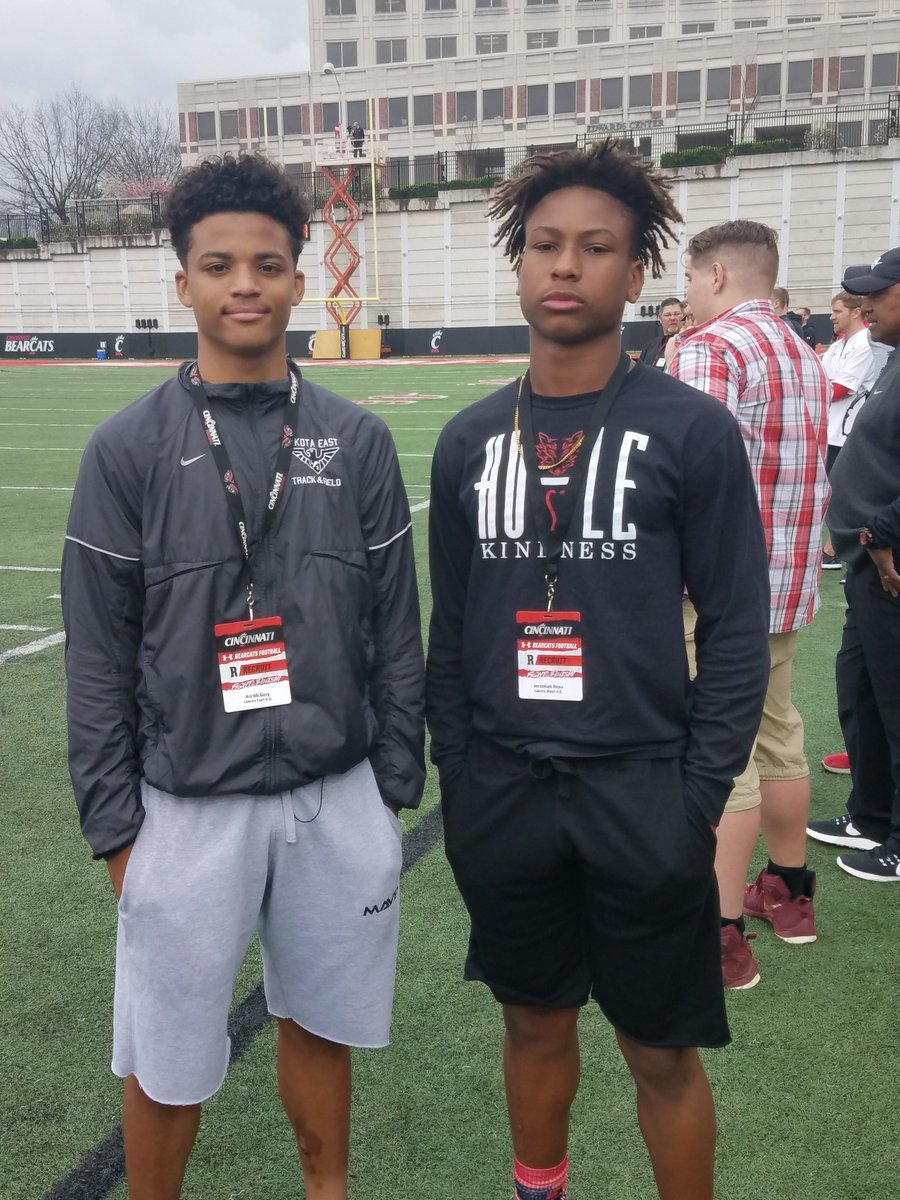 MSR_Ohio's tweet photo. Always fun to talk with recruits. JJ Ross - Lakota West and Avi McGary-lakota East at UC practice. Both 2019 Class. https://t.co/GXpP5bWyAG