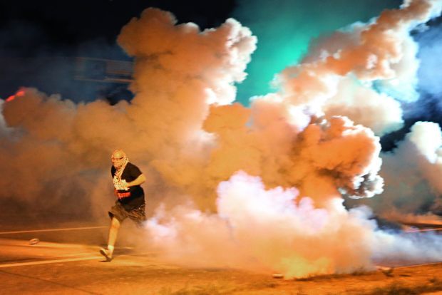 jaybeware's tweet photo. Sean Spicer, lying, "not even Hitler used chemical weapons"

Police in Ferguson, USA in 2014: https://t.co/4fyJgvarJf