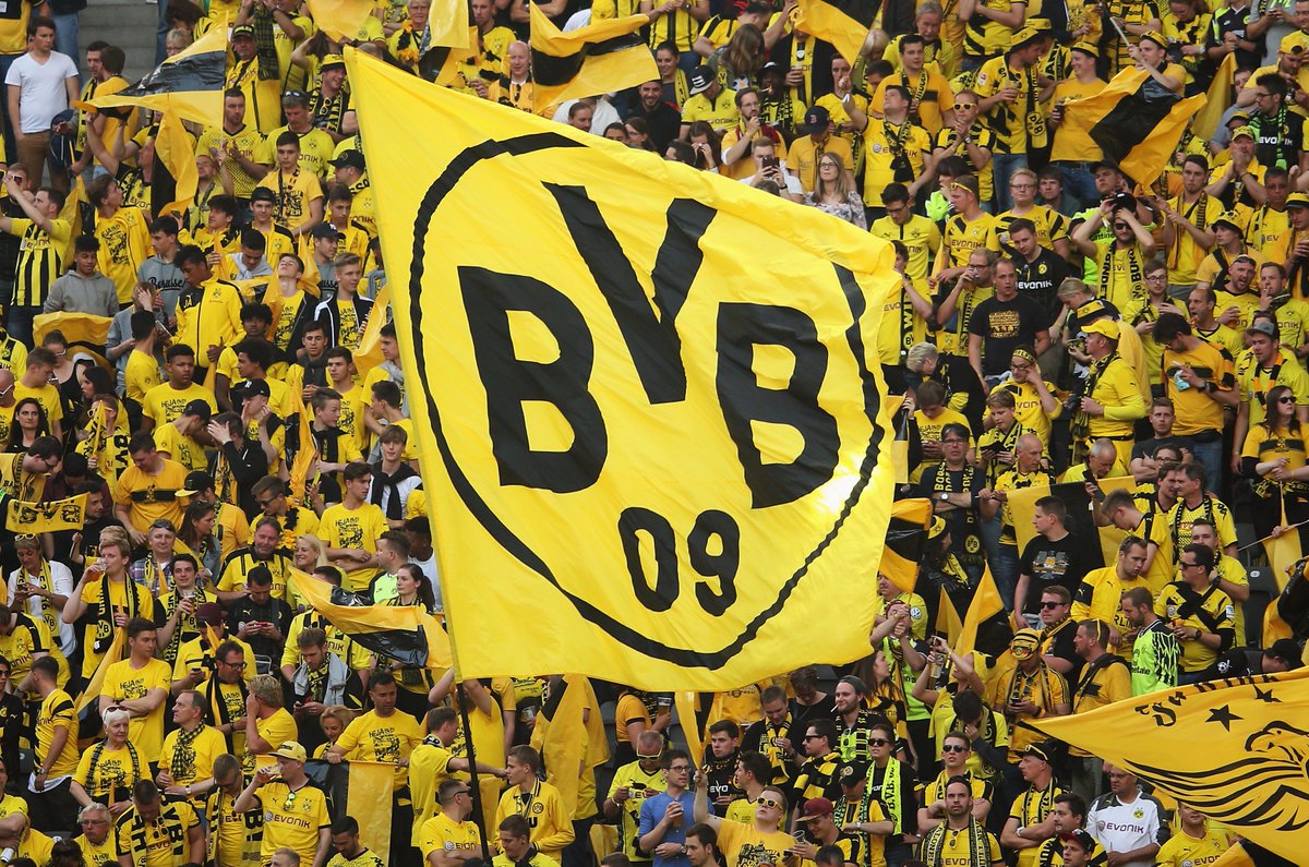 LFC's tweet photo. Thinking about all of our friends at @BVB this evening. YNWA. https://t.co/yhcugXvPb6
