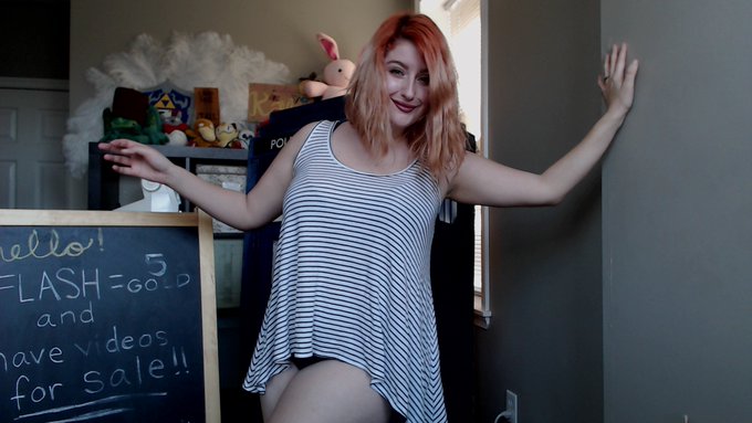 I'm here folks, hoping to see some friends today! :) https://t.co/Y8eq07LuDp https://t.co/gtjFkymbbc<a href="/tag/thecorpsebride"class="tags"><span>#thecorpsebride</span></a>