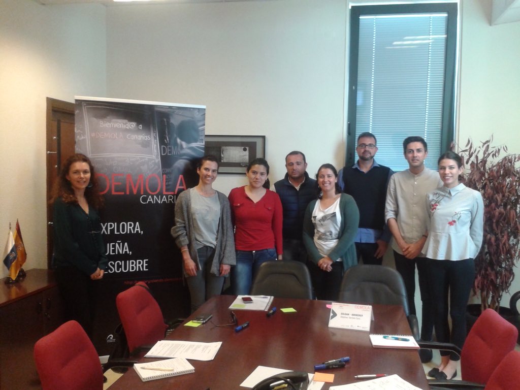 DEMOLACanarias's tweet photo. #Playbook meeting con el equipo #Demola Celgán-Brinergy. ¡Objetivo vertido cero! Sígue sus avances en el blog https://t.co/nCPm4cg9bl https://t.co/rOfZHThOry