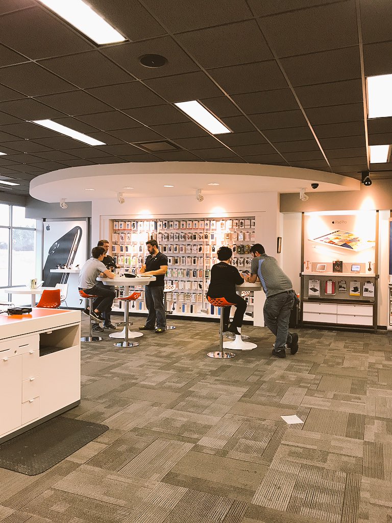 tim_t_17's tweet photo. Team Potsdam hard at work.  Mike and Jared are putting on an "Our Promise" clinic. #OneNYNJ #TeamPotsdam @aunge_3 https://t.co/joOd7Fi37a