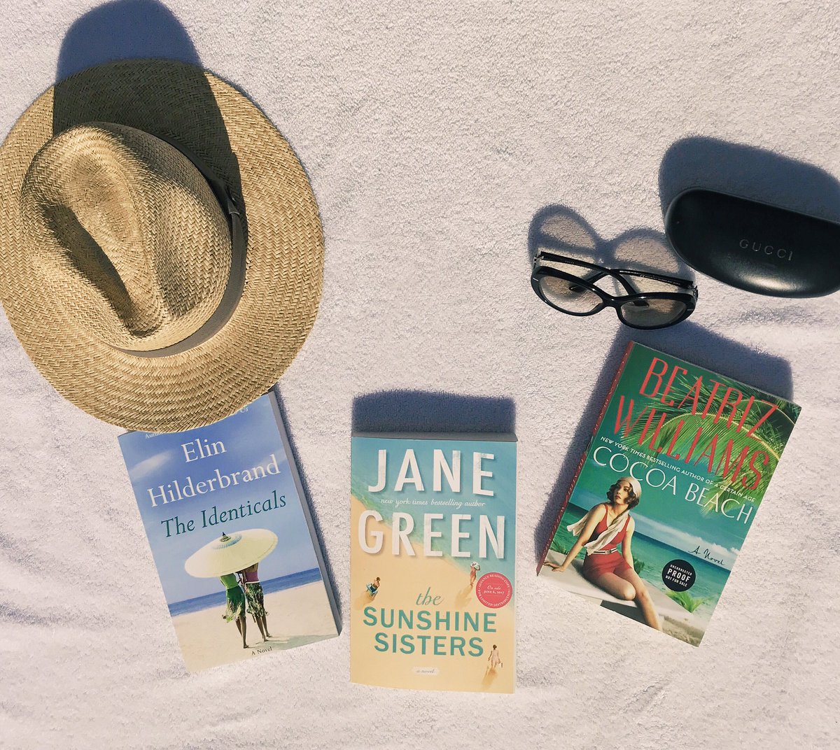 Jenny_ORegan's tweet photo. The reigning queens of the summer beach read are back. 👑📖☀️📚🕶 #theidenticals #thesunshinesisters #cocoabeach #sizzlingsummerreads https://t.co/ZB41MuRSCm