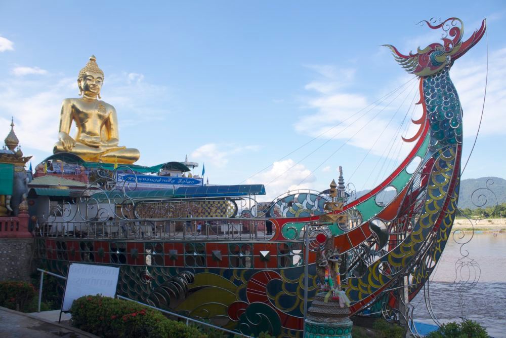 TravelAccessPro's tweet photo. #CountryResource, #Thailand. Read books, watch movies, decide on a travel project before you go, with our resource! https://t.co/50u1UMjvam https://t.co/F1GxT5XTm3