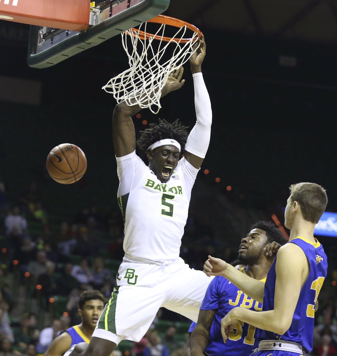 MarcMadnessBlog's tweet photo. NBA Draft: Baylor big man Johnathan Motley declares for the NBA Draft and won't hire an agent. #MarcMadness #NBADraft https://t.co/4XlcIE6gFJ