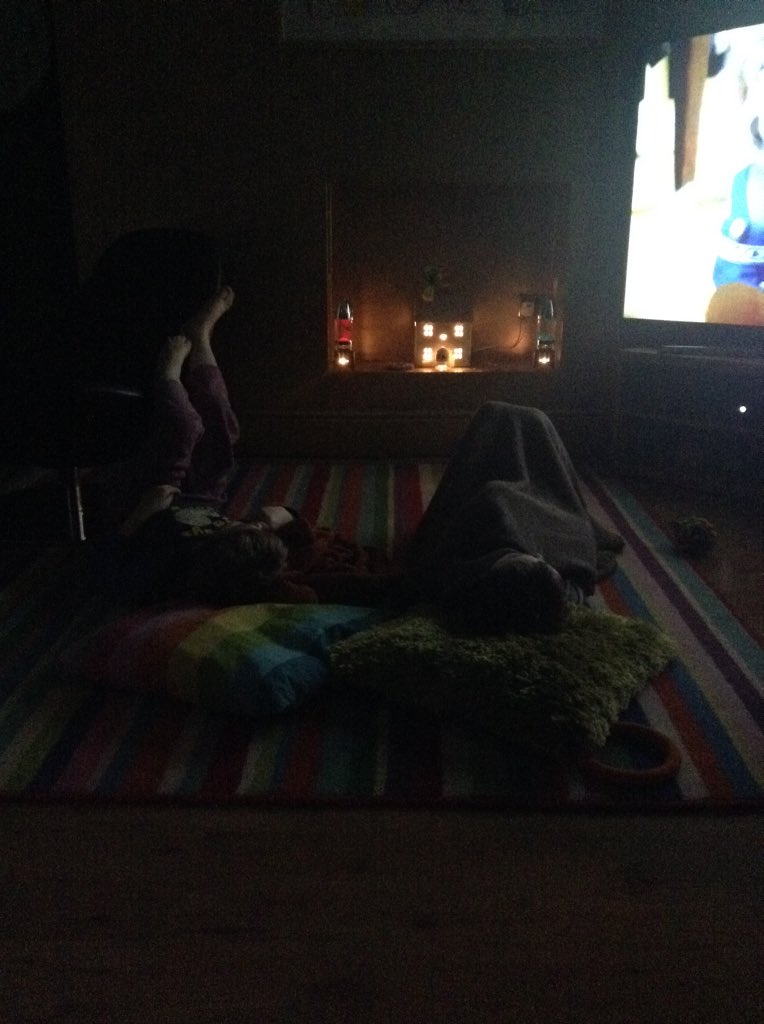 digbydude's tweet photo. They are watching You Tube videos through the Xbox .. #halftermshenanigans https://t.co/t3RskelapV