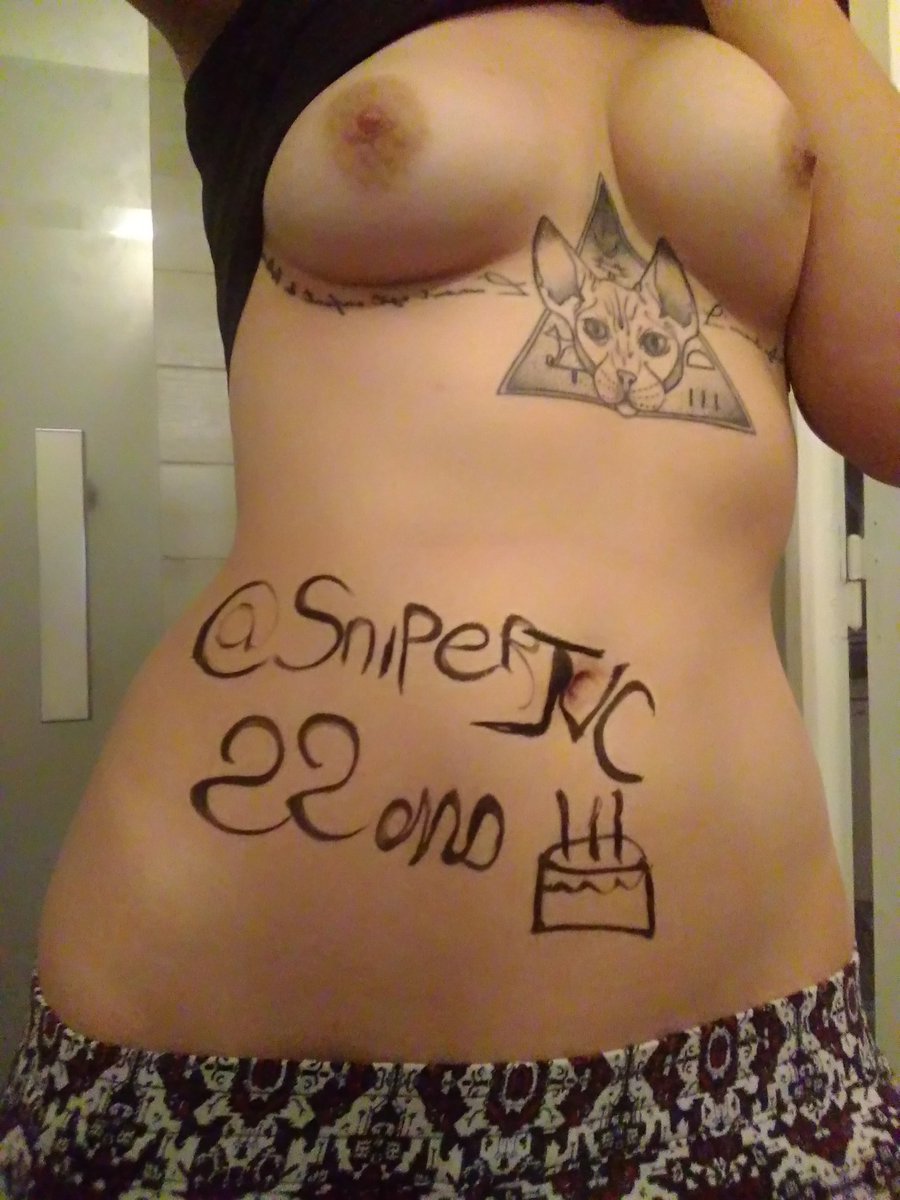 @SniperJVC Voilà ton p'tit cadeau ! J'espère que ça te plaît 😊
Amuses toi bien gros bisous ! 
À l'année prochaine 😘😜